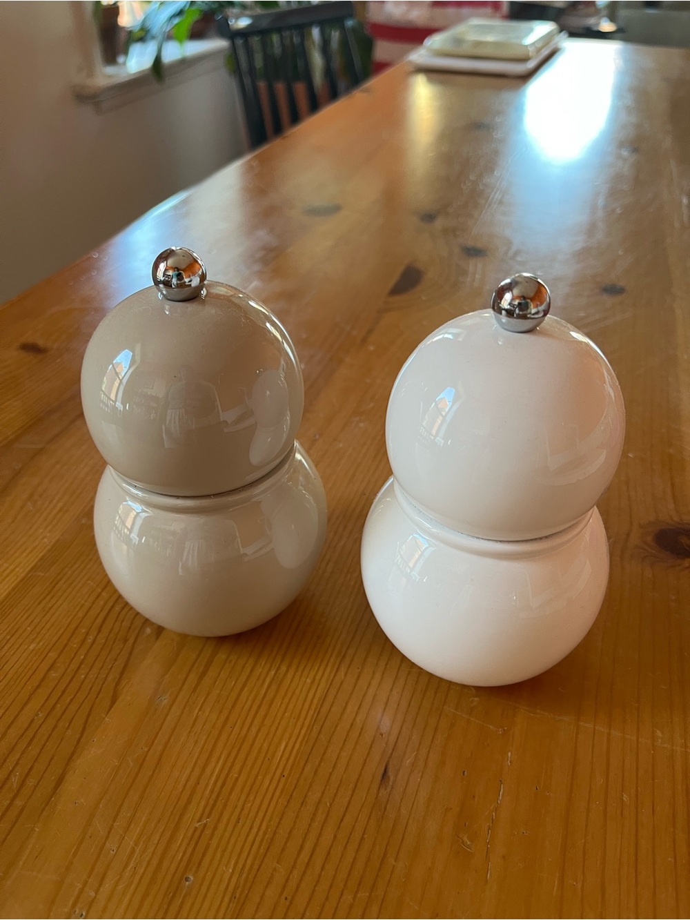 Addison Ross Chubbie Salt and Pepper Mill- Beige and White - NEW